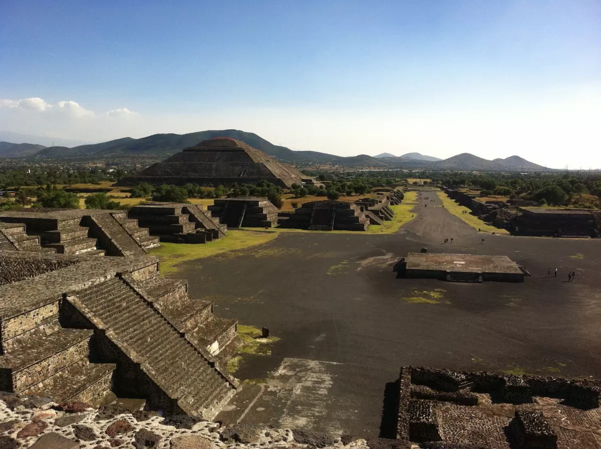 ¡Derechos Animales ya! - Vistas de Teotihuacan - El canibalismo y el asesinato de animales