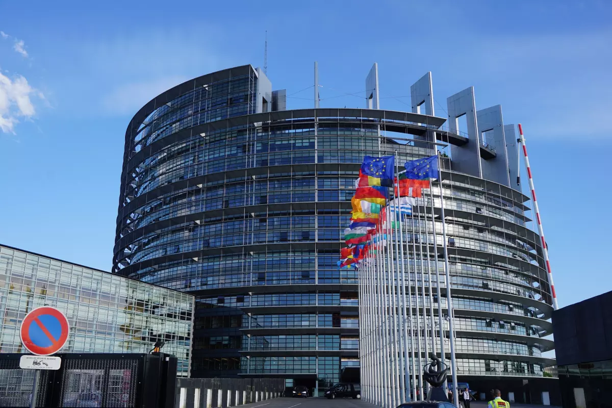 Partido Vegano - El Parlamento Europeo rechaza la censura ganadera